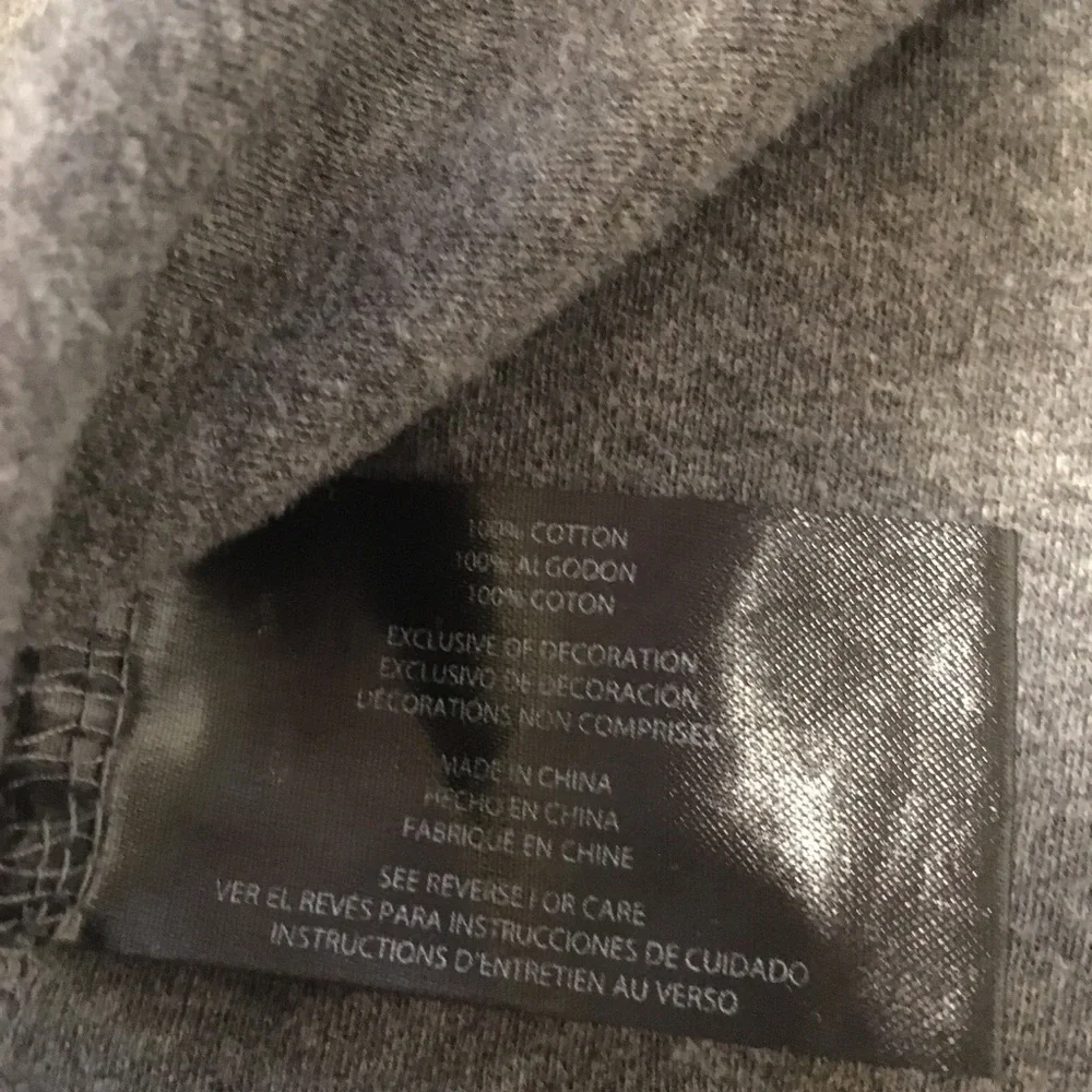 Banana Republic XL Men's Classic Gray T-Shirt